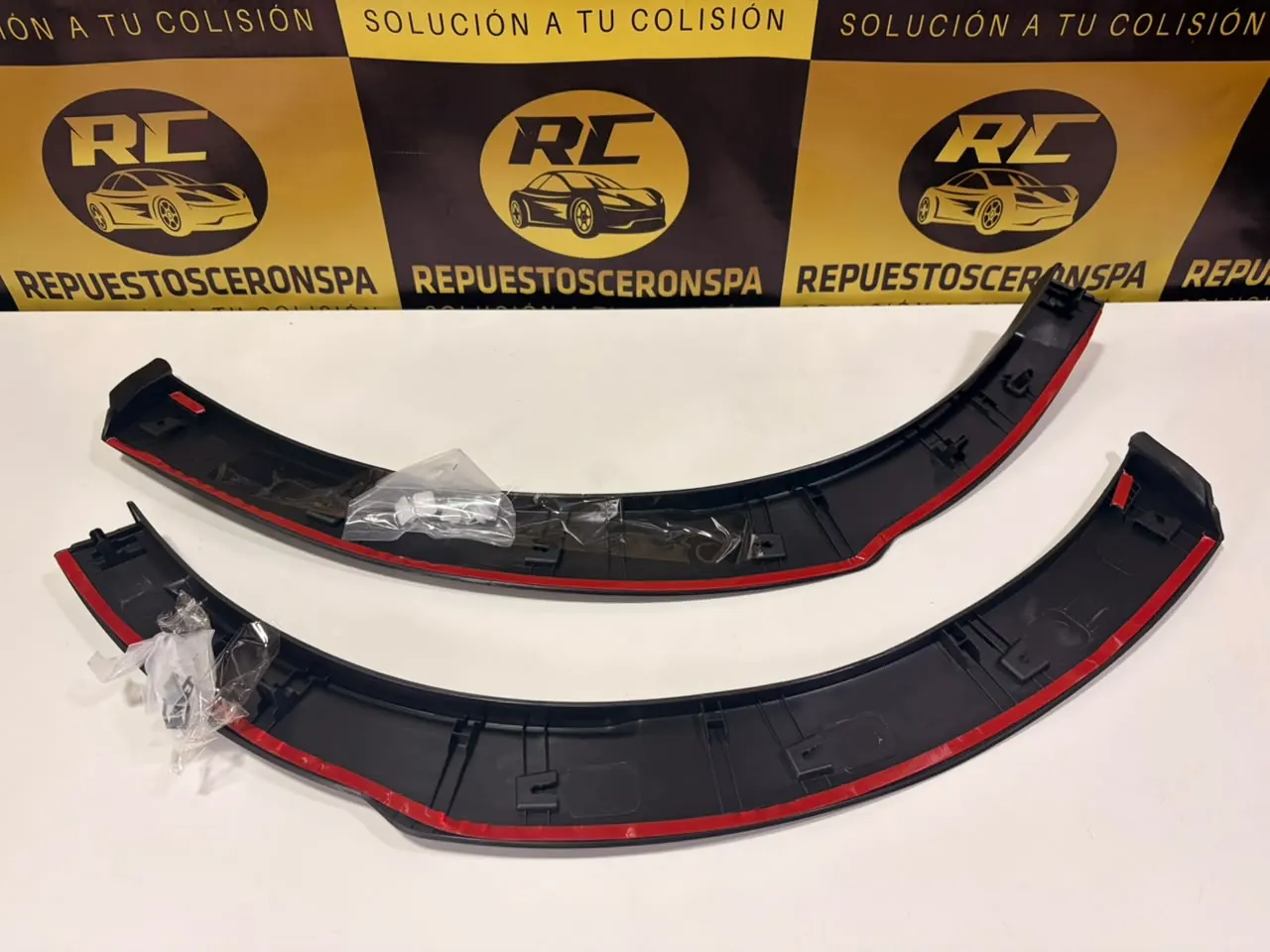 Molduras de tapabarro (par), foto 1 de 7