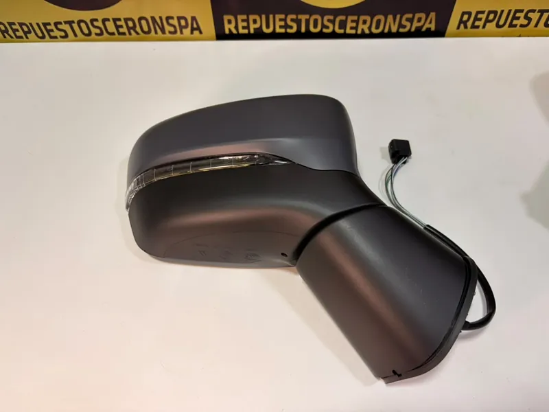 Espejo retrovisor eléctrico con intermitente