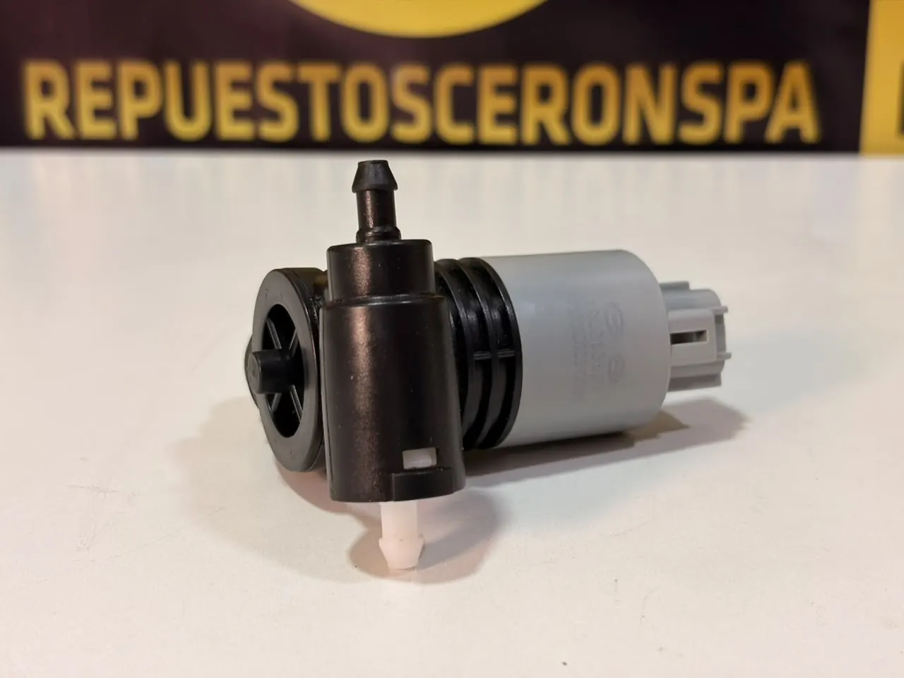 Bomba de limpiaparabrisas (cuerpo gris), foto 5 de 7