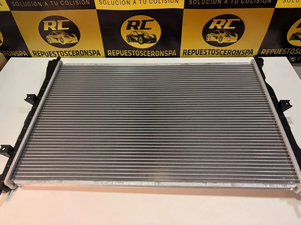 Radiador de motor, foto 2 de 3