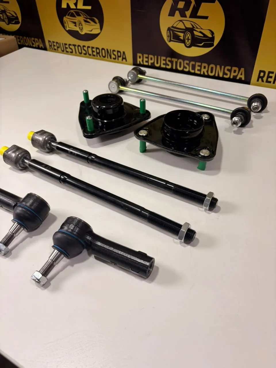 Kit tren delantero: bieletas, bases de amortiguador, axiales y terminales, foto 4 de 5